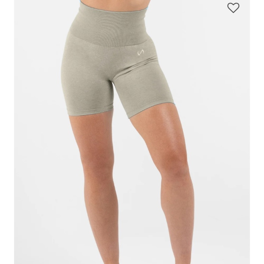 🫧TLF React Seamless Workout Shorts - XS